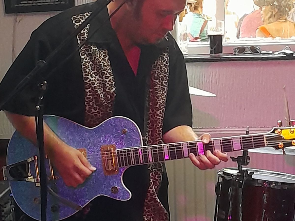 Ruzz Up The&nbsp;Gate!