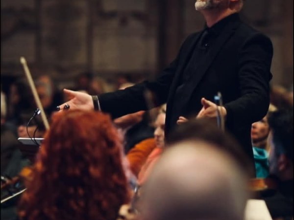 𝐀 𝐍𝐢𝐠𝐡𝐭 𝐨𝐟 𝐌𝐮𝐬𝐢𝐜 𝐚𝐧𝐝 𝐌𝐞𝐚𝐧𝐢𝐧𝐠: 𝐅𝐮𝐥𝐥𝐭𝐨𝐧𝐞 𝐎𝐫𝐜𝐡𝐞𝐬𝐭𝐫𝐚 𝐚𝐭 𝐓𝐞𝐰𝐤𝐞𝐬𝐛𝐮𝐫𝐲&nbsp;𝐀𝐛𝐛𝐞𝐲