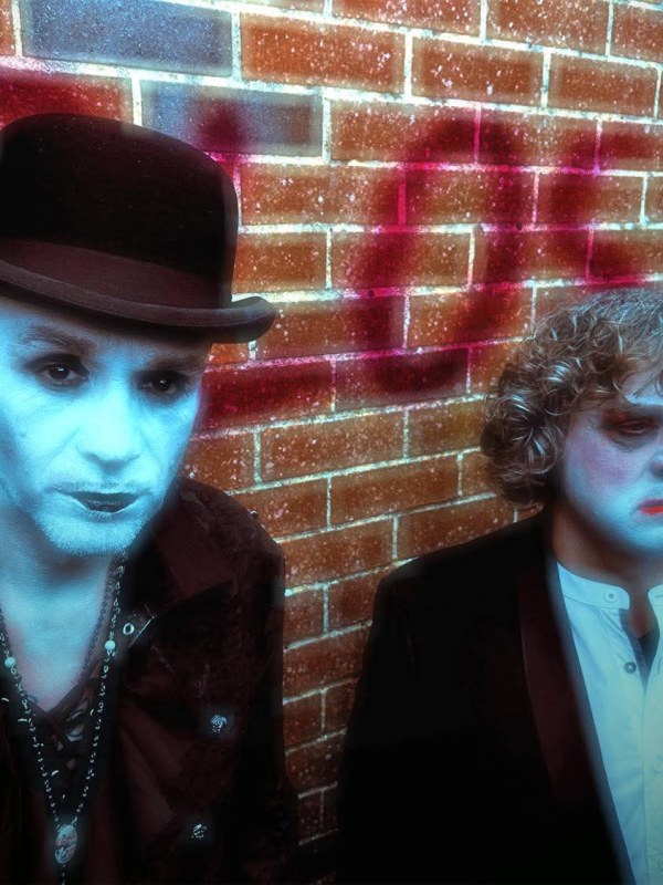 Deadlight Dance New Single:&nbsp;Gloss