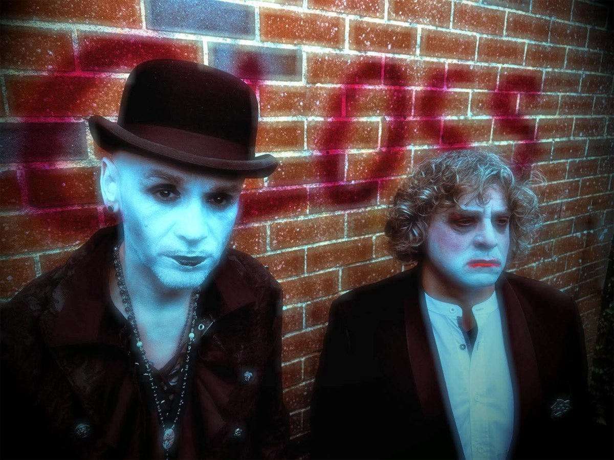 Deadlight Dance New Single:&nbsp;Gloss