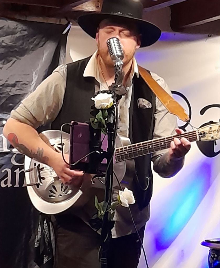 JP Oldfield & Deadlight Dance Down The&nbsp;Cellar