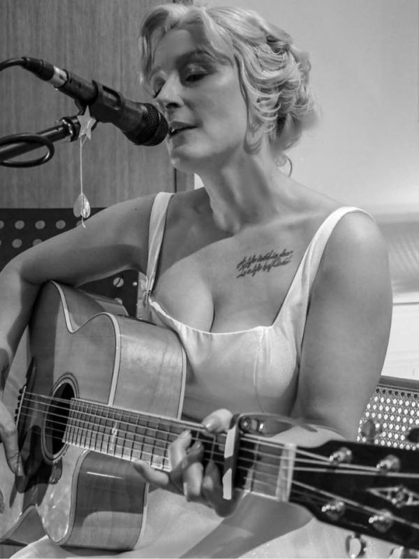 Devizes Sammi Evans in the Shadow of a Debut&nbsp;Single