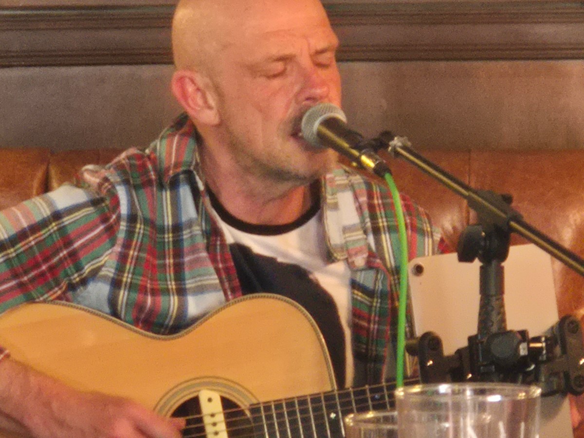 REVIEW – Vince Bell @ The White Bear, Devizes – Sunday 26th April&nbsp;2026