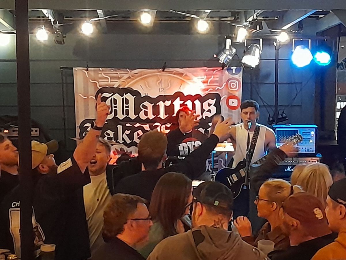 Three Crowns, One New Stage, and a Fake&nbsp;Family