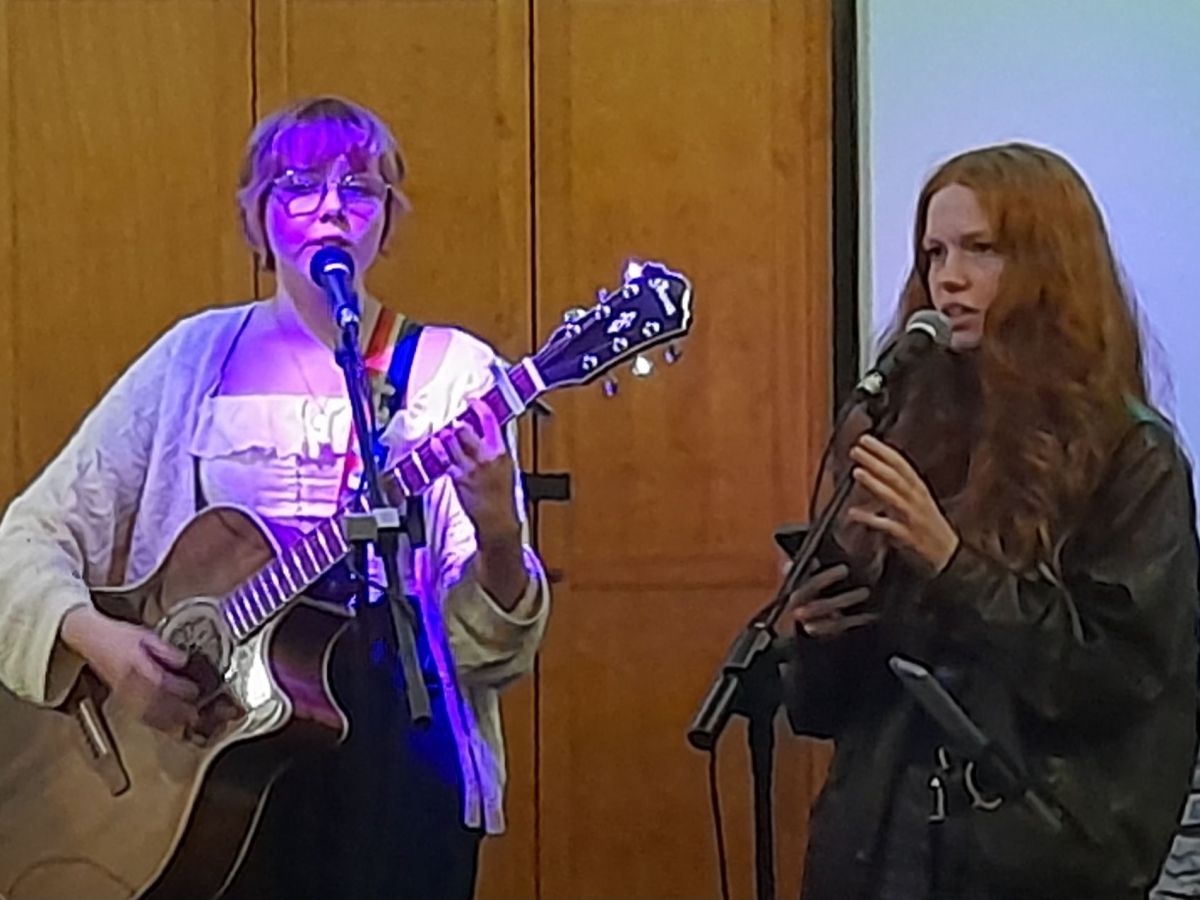 Live Music in Devizes, Anyone? Meg & Seren at The&nbsp;Fold