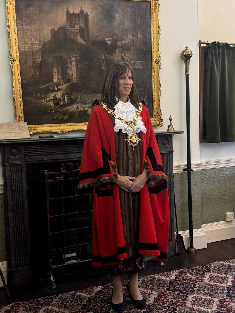 New Devizes Mayor; Congratulations, Vanessa!