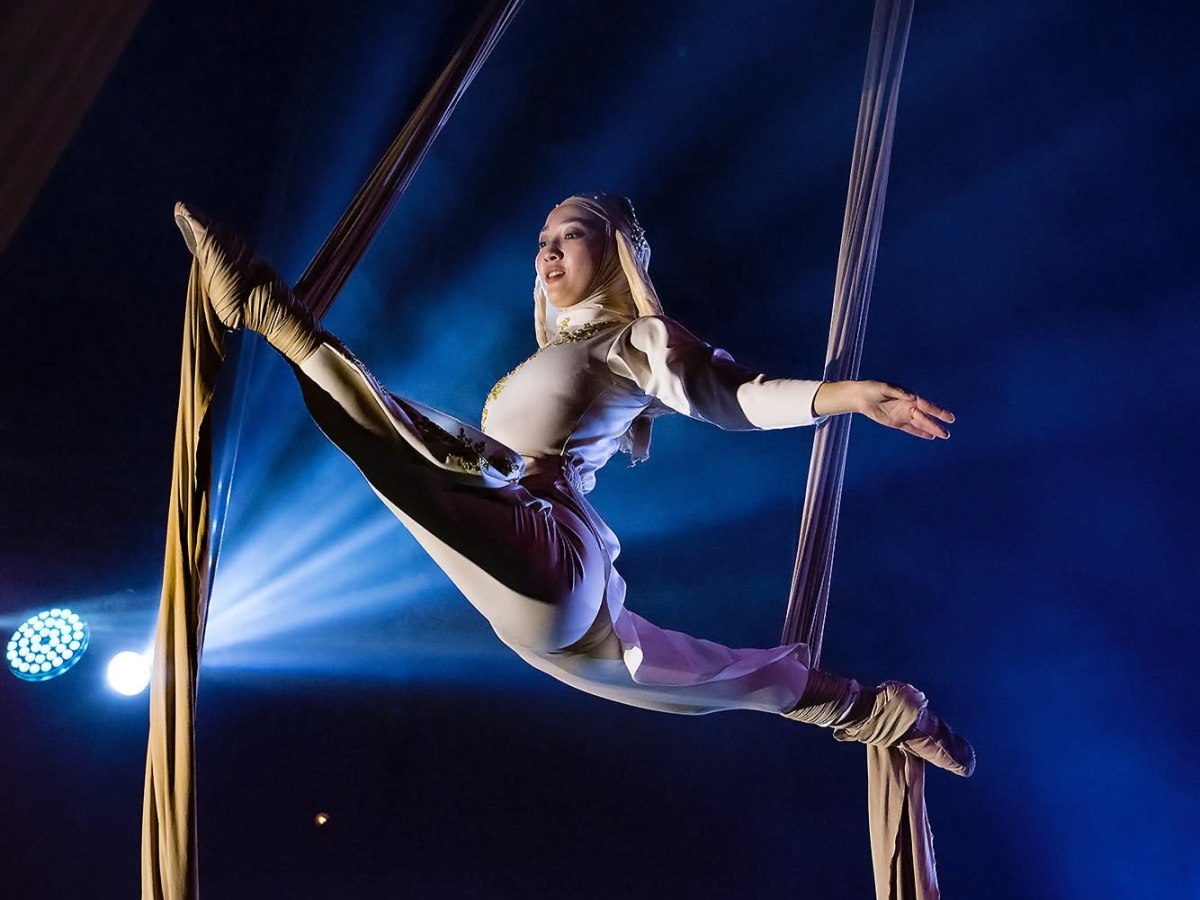 Award-Winning Circus Cortex BizZzar Comes to Devizes This&nbsp;July