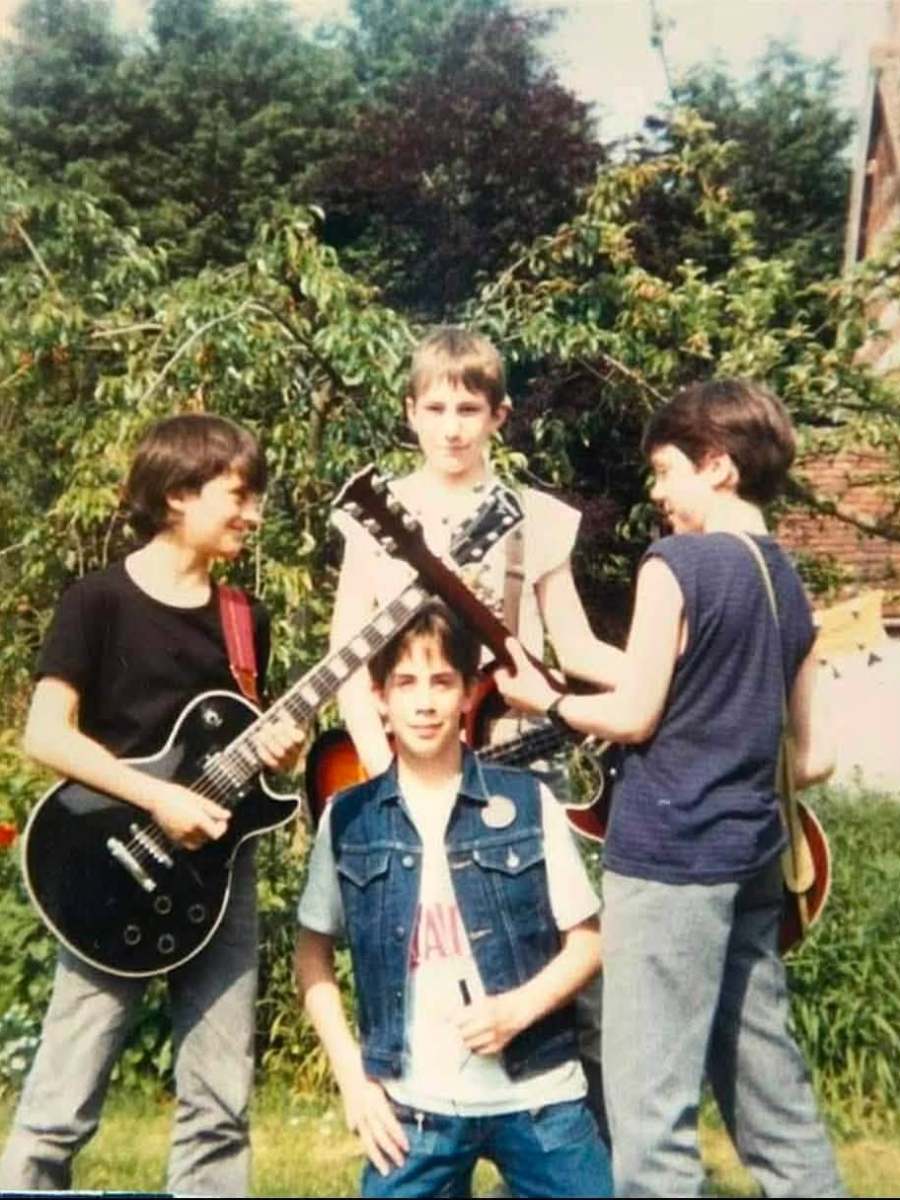 Stray Chords of Salisbury; How Jolyon Dixon was Reunited with Childhood&nbsp;Guitar