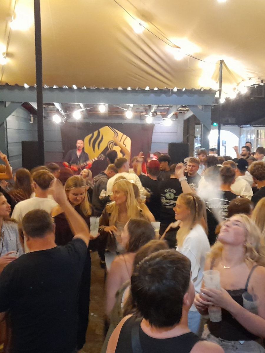 Hot Juice Project at The Three&nbsp;Crowns