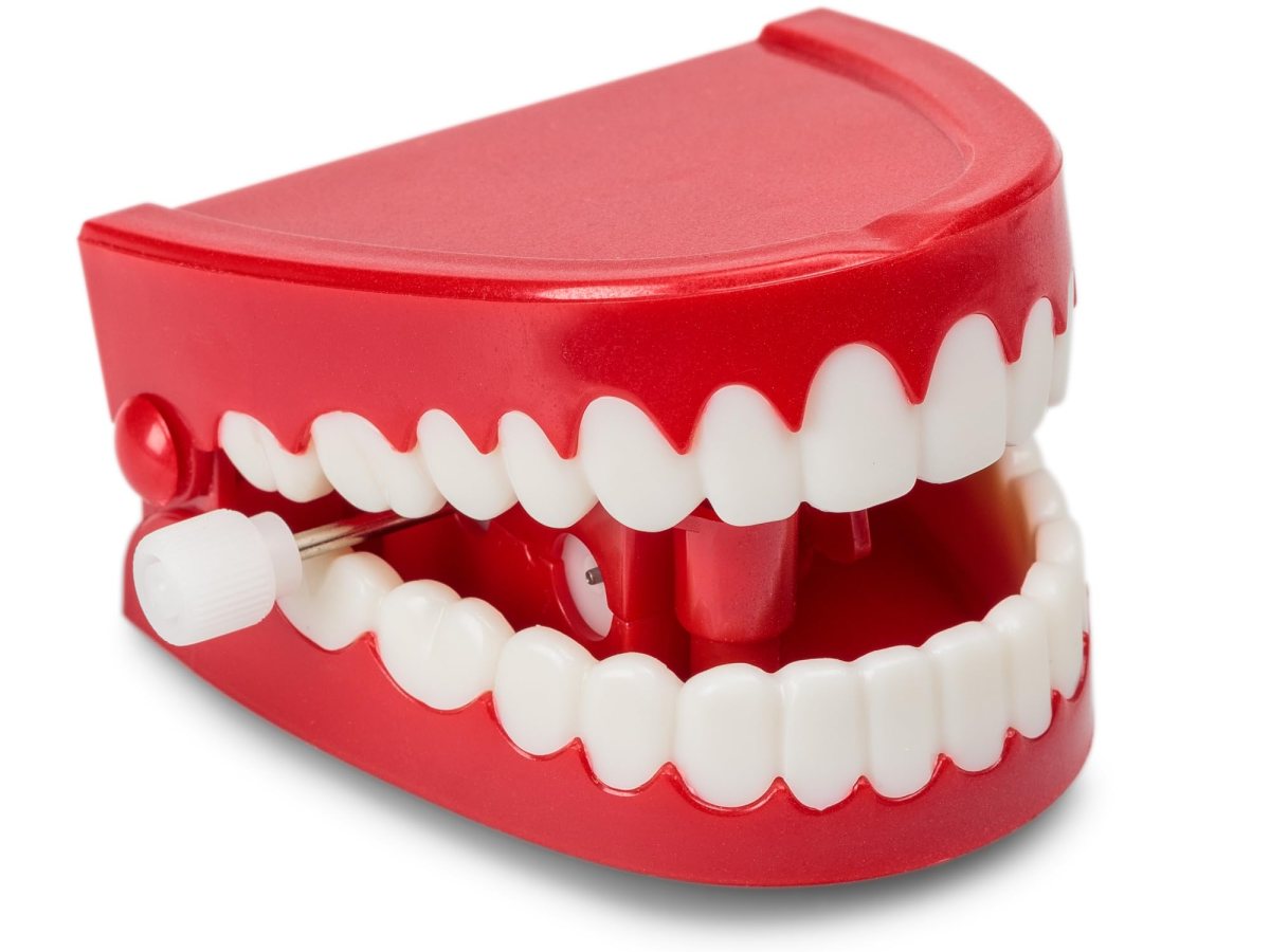 Devizes Residents; Glue Chattering Teeth Toys To Market&nbsp;Cross!