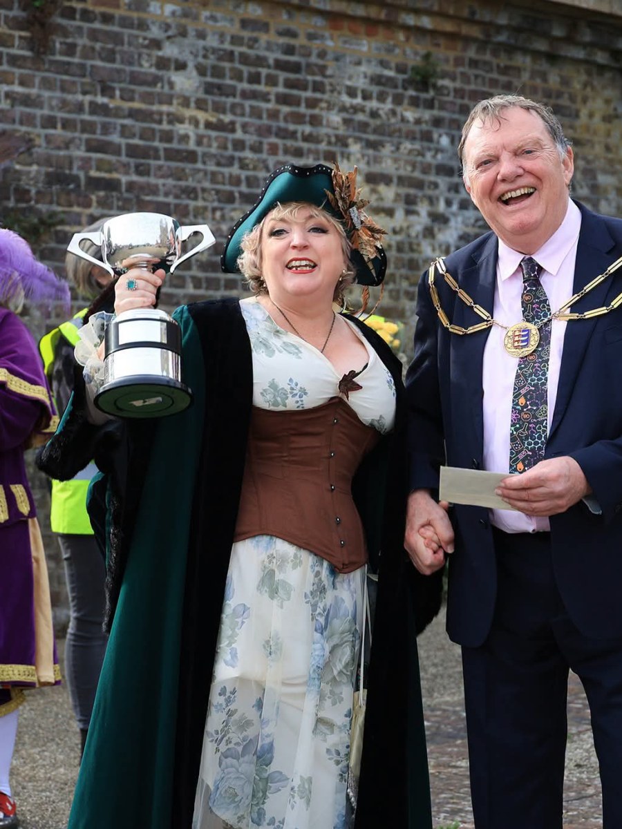 Devizes’ Town Crier wins National Championship in&nbsp;Rye