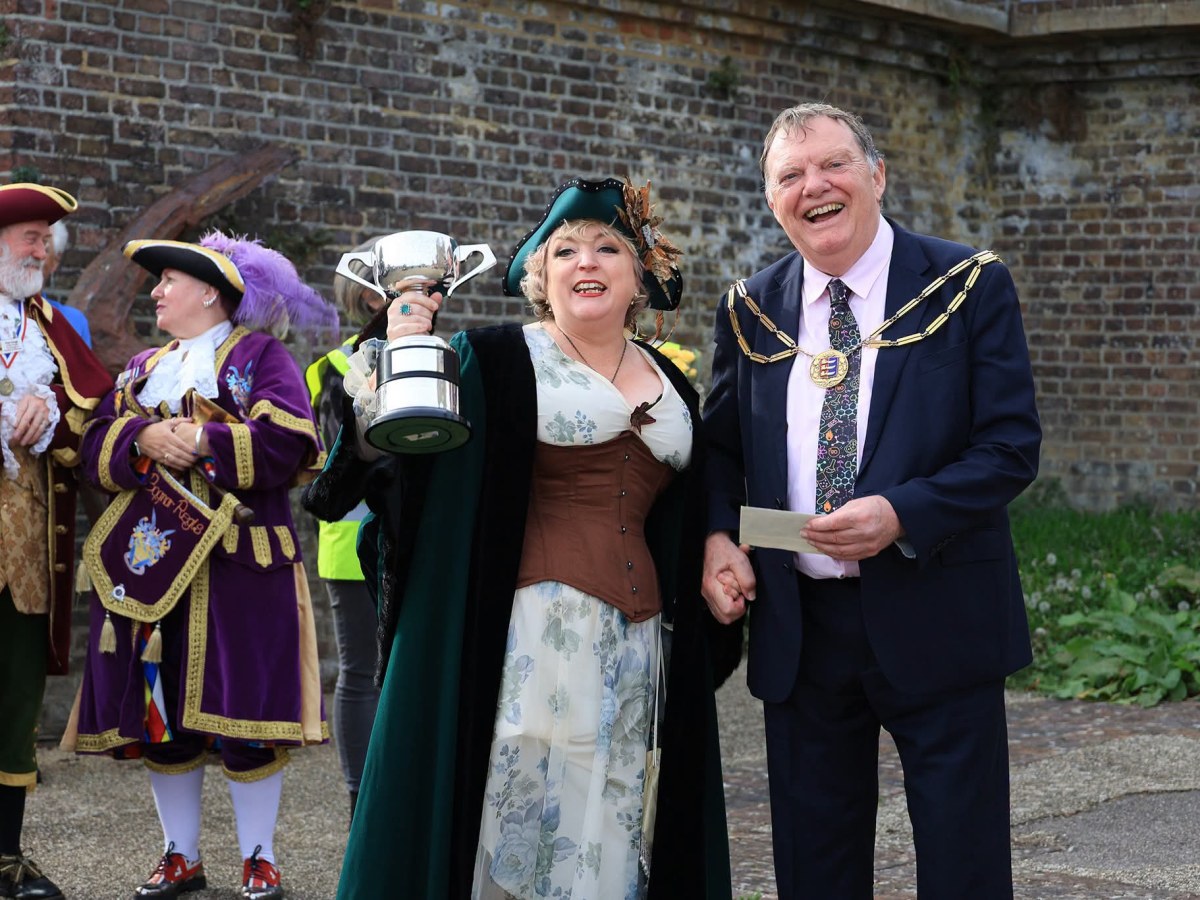 Devizes’ Town Crier wins National Championship in&nbsp;Rye